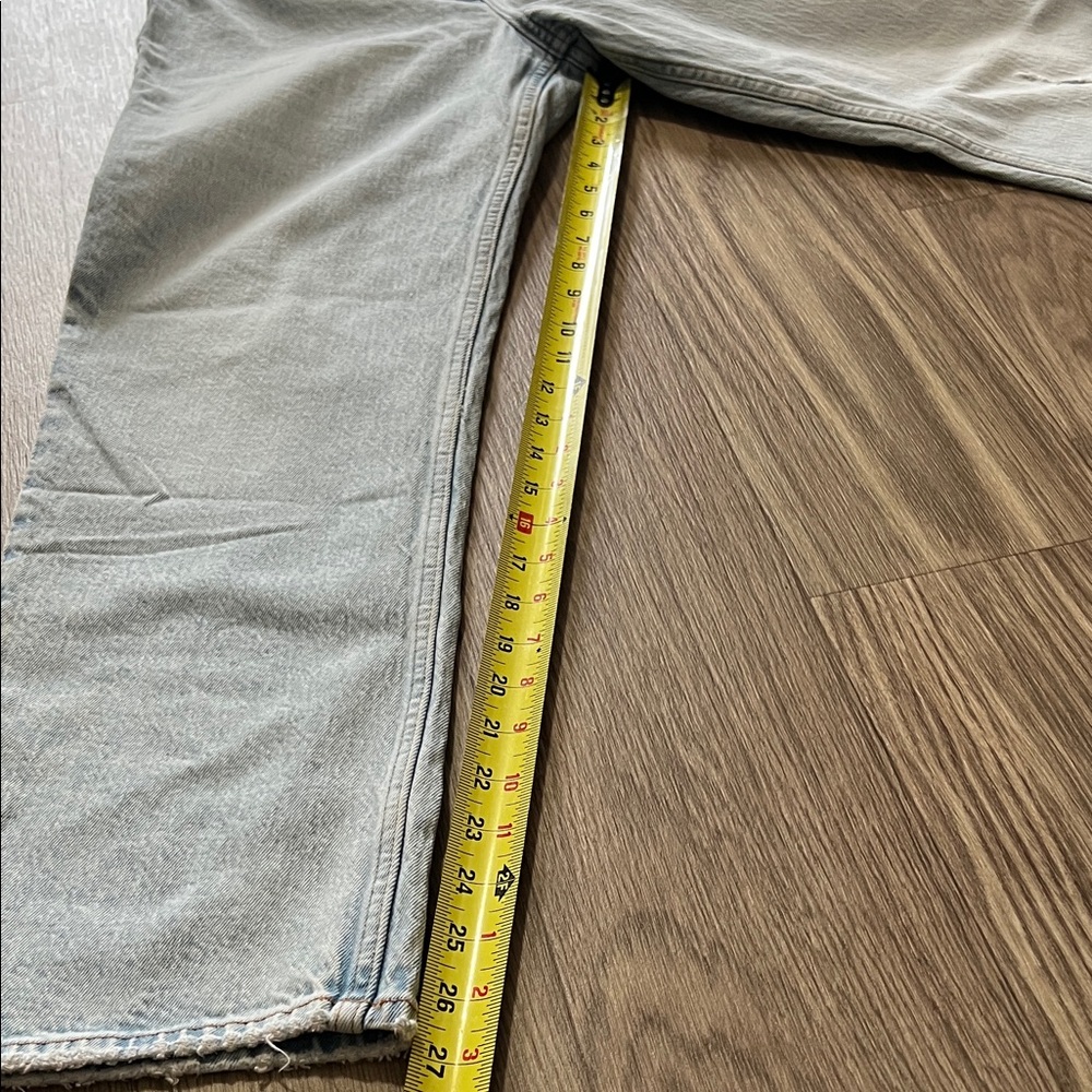 NWT Abercrombie & Fitch Women’s “the ‘90s Straight Ultra High Rise” Light Wash - Picture 5 of 12